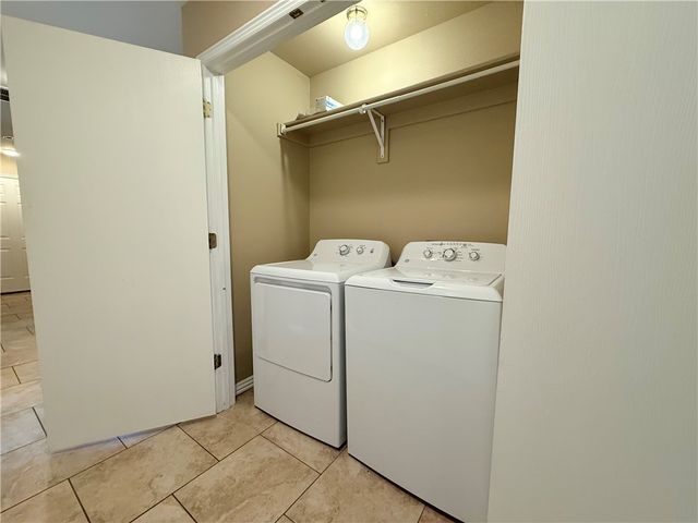 6297 and 6299 W Milliken Bend, Fayetteville, AR 72704