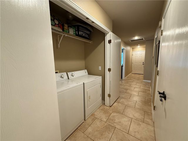 6297 and 6299 W Milliken Bend, Fayetteville, AR 72704