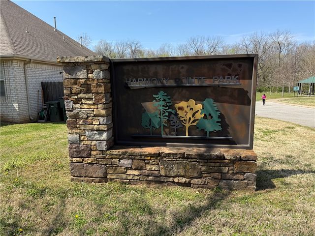 6297 and 6299 W Milliken Bend, Fayetteville, AR 72704