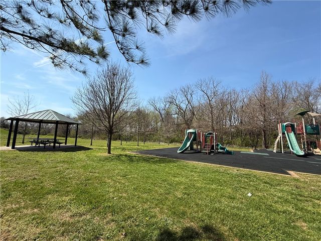 6297 and 6299 W Milliken Bend, Fayetteville, AR 72704