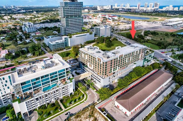21290 Biscayne 210 210, Aventura, FL 33180