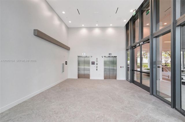 21290 Biscayne 210 210, Aventura, FL 33180