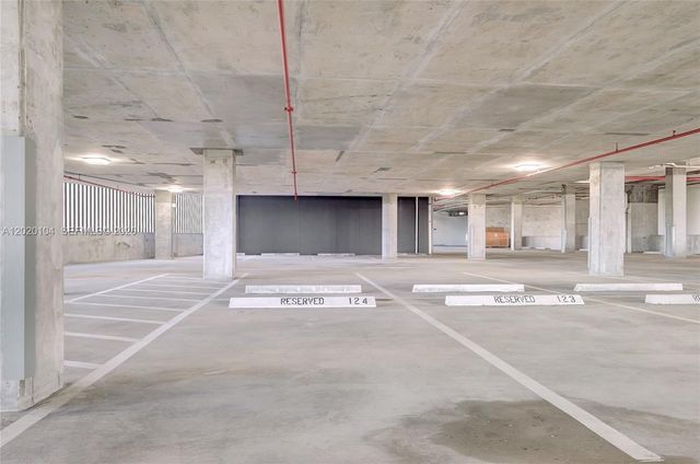 21290 Biscayne 210 210, Aventura, FL 33180