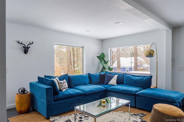15 Lake View Drive, Woodstock, NY 12448