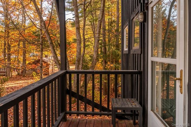 15 Lake View Drive, Woodstock, NY 12448