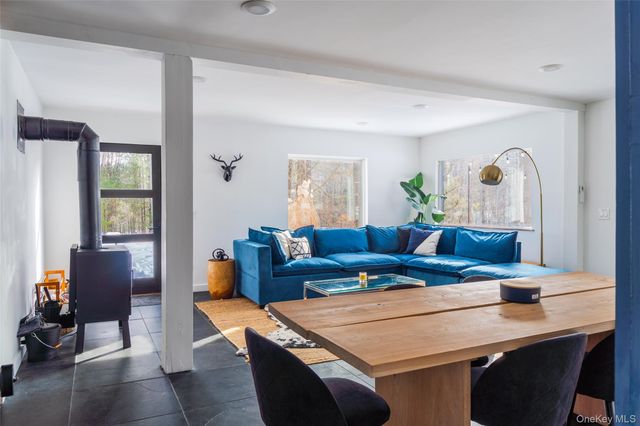 15 Lake View Drive, Woodstock, NY 12448