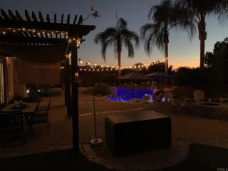 877 Hidden View Lane, Escondido, CA 92027