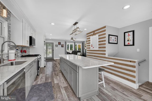 248 DEARBORNE AVE, Blackwood, NJ 08012