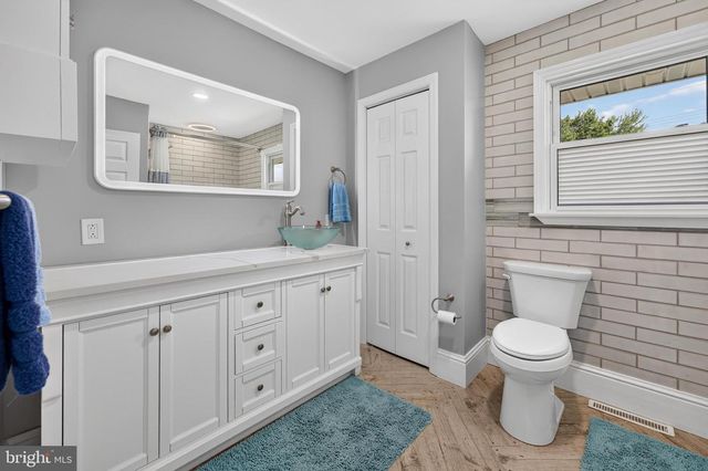 248 DEARBORNE AVE, Blackwood, NJ 08012
