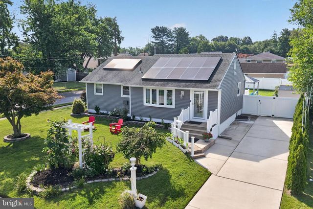 248 DEARBORNE AVE, Blackwood, NJ 08012