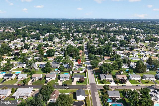 248 DEARBORNE AVE, Blackwood, NJ 08012
