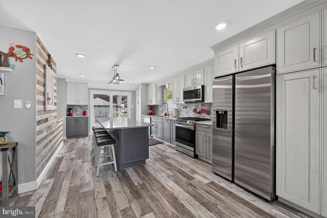 248 DEARBORNE AVE, Blackwood, NJ 08012
