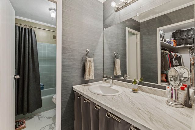 2277 Union Ave Apt 206, Memphis, TN 38104