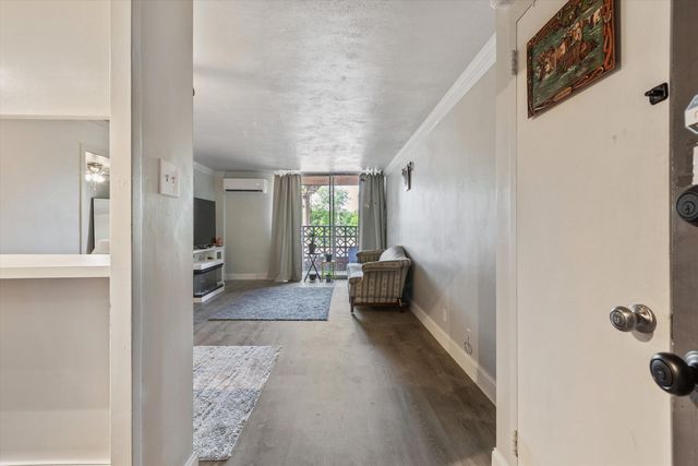 2277 Union Ave Apt 206, Memphis, TN 38104
