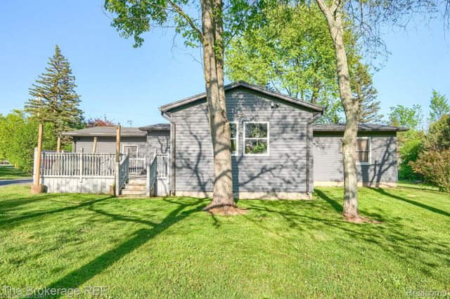 6288 Porter Road, Grand Blanc Charter Township, MI 48439