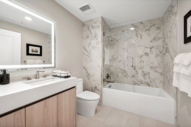 850 N Lake Shore Drive 1702, Chicago, IL 60611