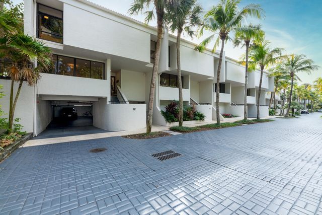 2335 S Ocean Boulevard 19e, Palm Beach, FL 33480