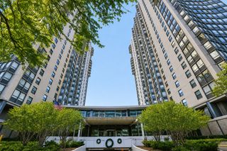 5701 N Sheridan Road 22H, Chicago, IL 60660