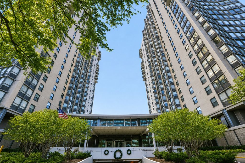 5701 N Sheridan Road 22H, Chicago, IL 60660