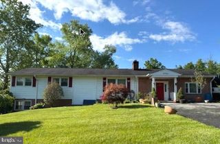 9704 SUNSET DR, Rockville, MD 20850