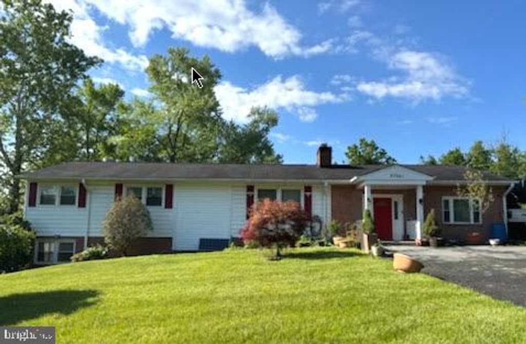 9704 SUNSET DR, Rockville, MD 20850