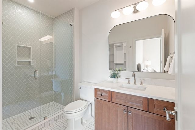 8 Common Court, Lexington, MA 02421