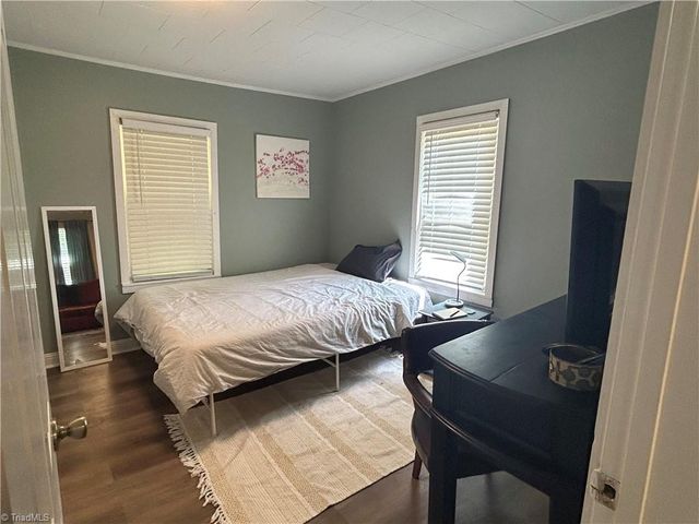 129 Walnut Street, Yadkinville, NC 27055