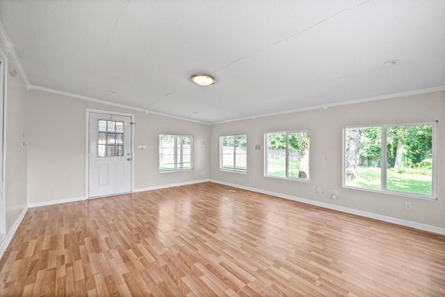 239 Golden Pond Ave, Oak Grove, KY 42262