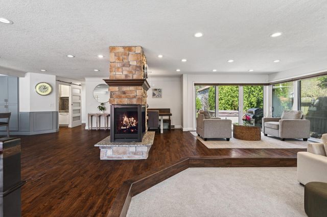 520 W Minnehaha Parkway, Minneapolis, MN 55419