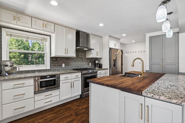520 W Minnehaha Parkway, Minneapolis, MN 55419