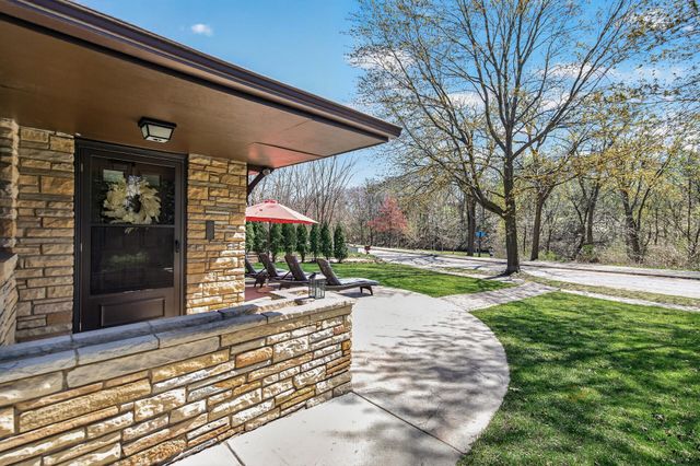 520 W Minnehaha Parkway, Minneapolis, MN 55419
