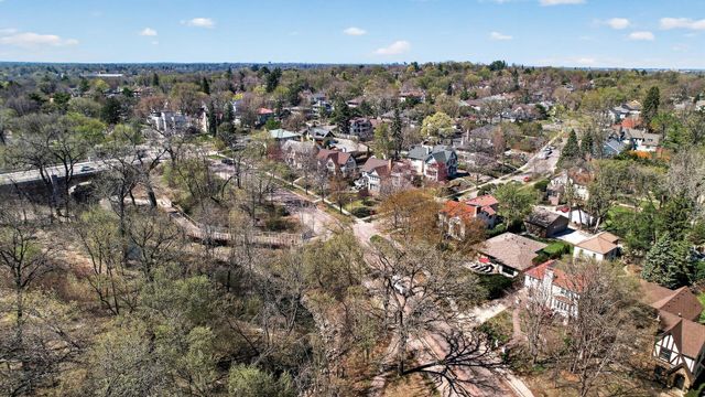 520 W Minnehaha Parkway, Minneapolis, MN 55419