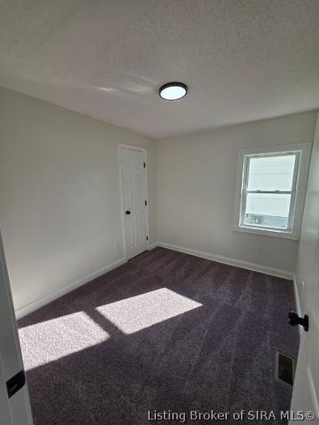 1738 Shelby Street, New Albany, IN 47150