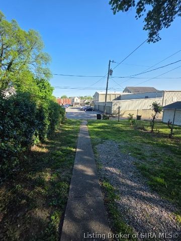 1738 Shelby Street, New Albany, IN 47150
