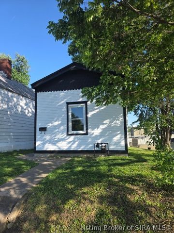 1738 Shelby Street, New Albany, IN 47150