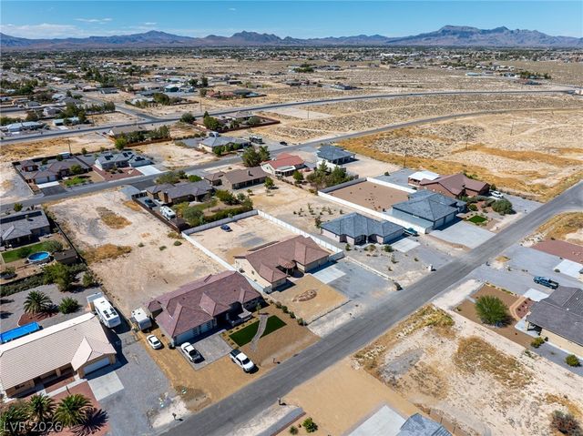 3040 South Spy Glass Avenue, Pahrump, NV 89048