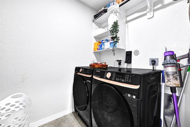 30250 Kingston Heath Drive, Cleveland, TX 77327