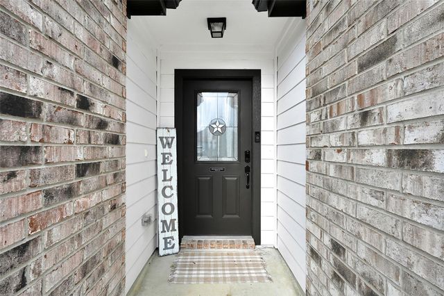 30250 Kingston Heath Drive, Cleveland, TX 77327