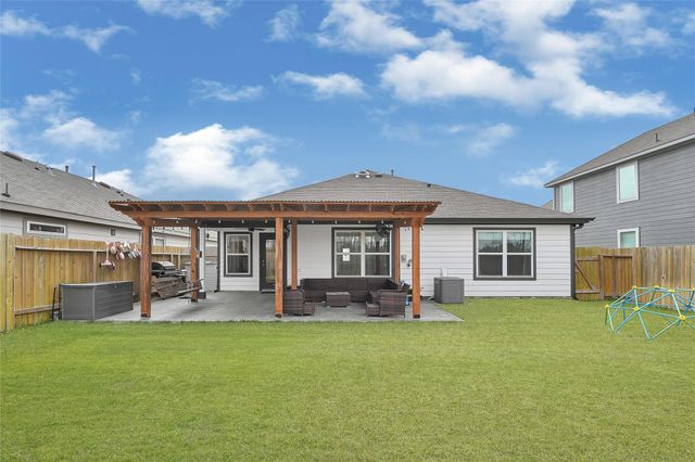 30250 Kingston Heath Drive, Cleveland, TX 77327