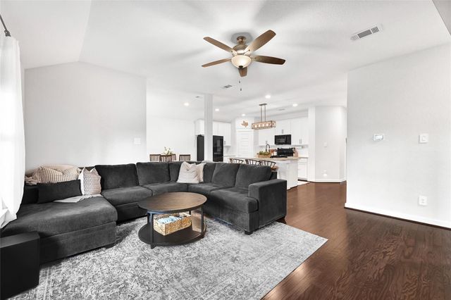 30250 Kingston Heath Drive, Cleveland, TX 77327