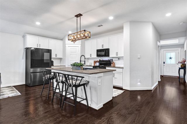 30250 Kingston Heath Drive, Cleveland, TX 77327