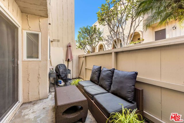 8025 Redlands Street 13, Playa Del Rey (los Angeles), CA 90293