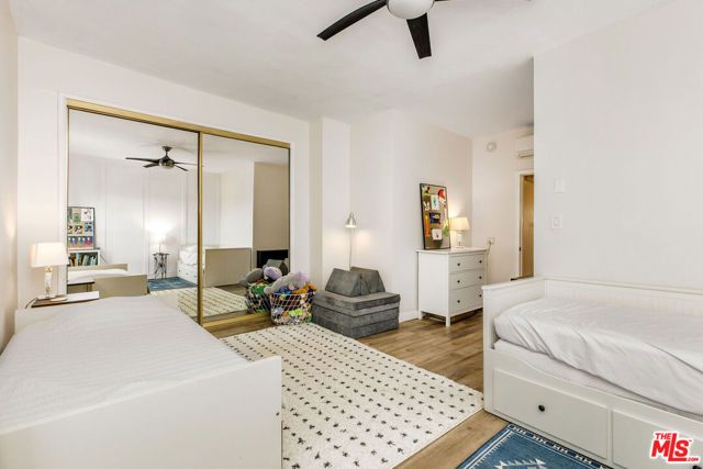 8025 Redlands Street 13, Playa Del Rey (los Angeles), CA 90293