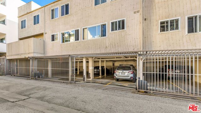 8025 Redlands Street 13, Playa Del Rey (los Angeles), CA 90293