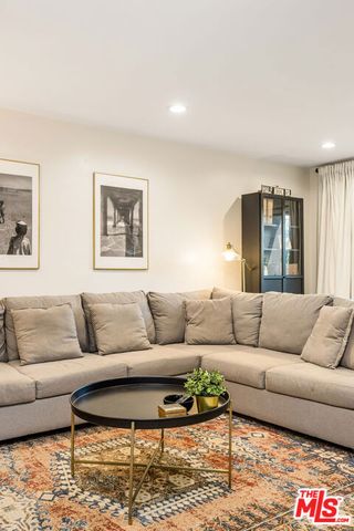 8025 Redlands Street 13, Playa Del Rey (los Angeles), CA 90293