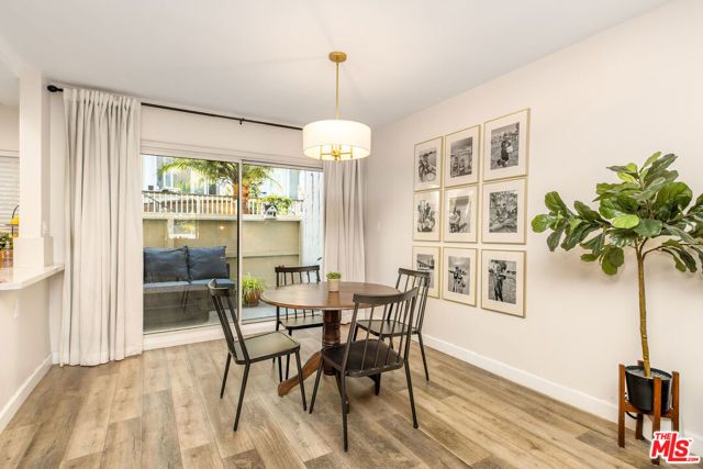 8025 Redlands Street 13, Playa Del Rey (los Angeles), CA 90293