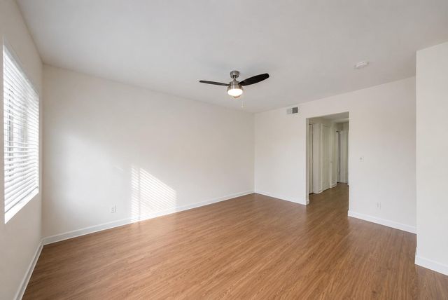2207 Leon ST 104, Austin, TX 78705