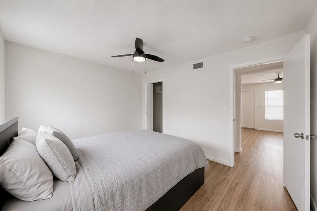 2207 Leon ST 104, Austin, TX 78705