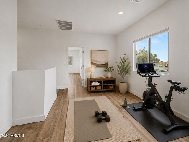 2275 W HARMONT Drive, Phoenix, AZ 85021