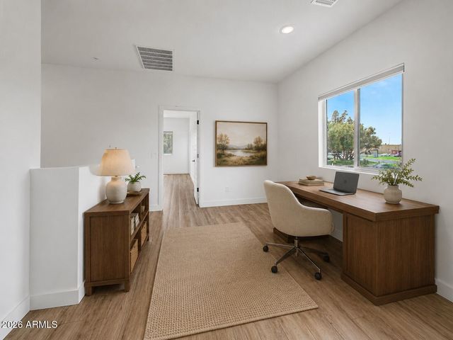 2275 W HARMONT Drive, Phoenix, AZ 85021